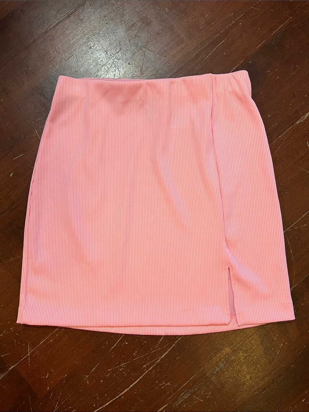 🌻3/$15🌻 H&M Light Pink Ribbed Mini Skirt with Front Side Slit